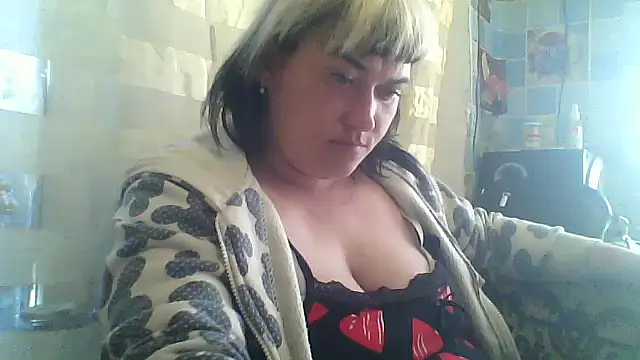 HollyLaBerry online show from May 11, 2026, 11:22 am