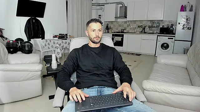 ZackFraser online show from September 25, 2025, 4:57 pm