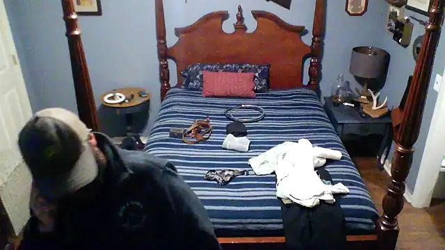 Onesieboy4daddys online show from December 17, 2025, 7:46 am