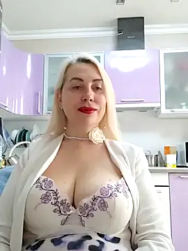 Snapshot of HotJanet chatting on March 11, 2025, 6:41 am HotJanet online show from March 11, 2025, 6:41 am