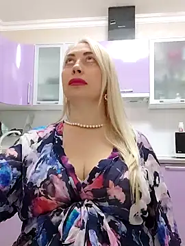 Snapshot of HotJanet chatting on January 28, 2025, 3:46 pm HotJanet online show from January 28, 2025, 3:46 pm