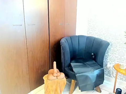 mabelsaravia online show from March 21, 2026, 6:01 pm