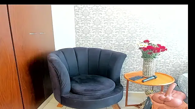 mabelsaravia online show from January 10, 2026, 6:36 pm