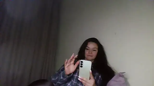 Snapshot of Linusya chatting on November 25, 2025, 6:19 pm Linusya online show from November 25, 2025, 6:19 pm