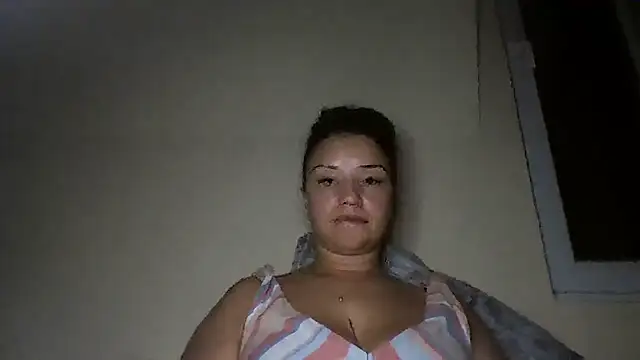 Snapshot of Linusya chatting on September 14, 2025, 4:40 pm Linusya online show from September 14, 2025, 4:40 pm