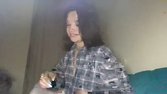 Snapshot of Linusya chatting on December 3, 2025, 6:18 pm Linusya online show from December 3, 2025, 6:18 pm