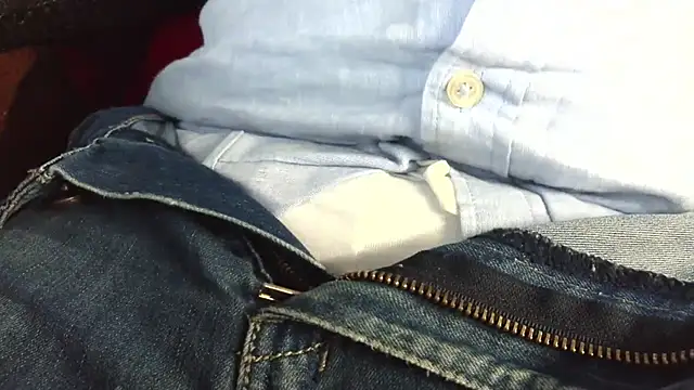 smoothandtiny online show from November 29, 2025, 8:47 am