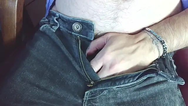 smoothandtiny online show from September 25, 2025, 6:03 pm