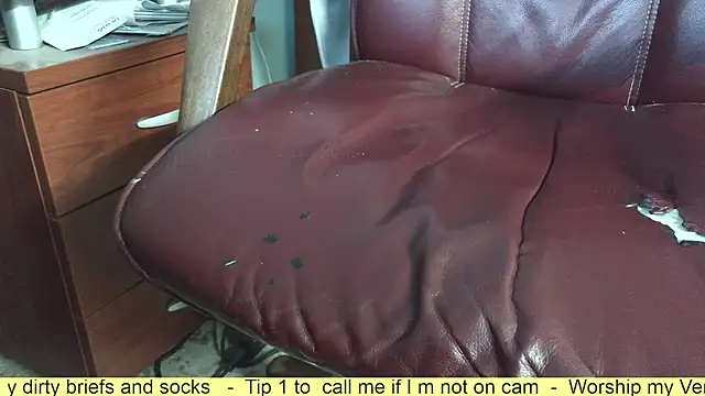 smoothandtiny online show from October 1, 2025, 6:29 am