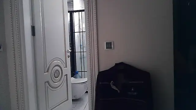 KIZLAZIMYaa online show from April 1, 2026, 11:22 am