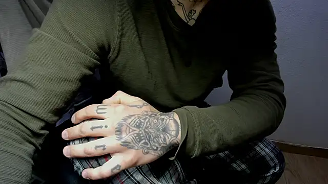 layneinchains online show from November 25, 2025, 7:52 am