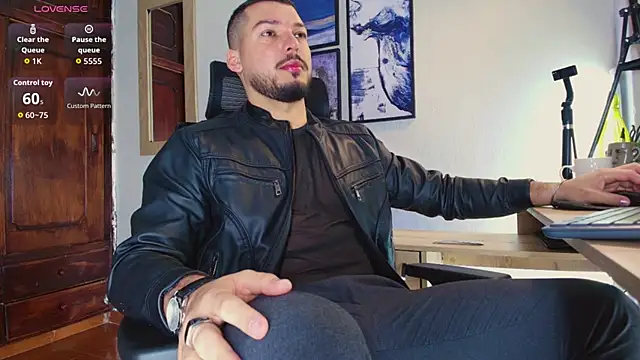 Snapshot of HenryBenso chatting on November 3, 2025, 9:57 am HenryBenso online show from November 3, 2025, 9:57 am