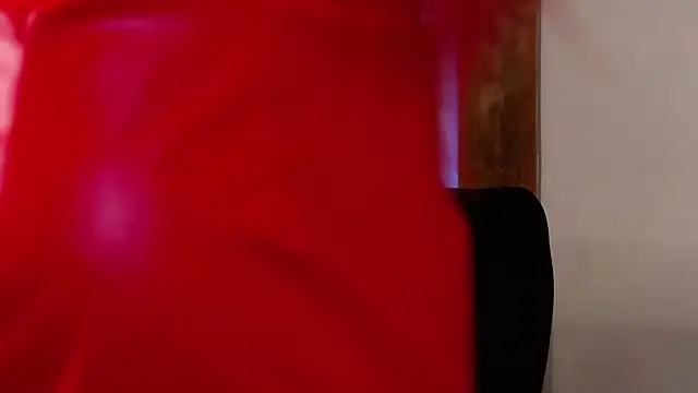 EmyHilton online show from April 6, 2026, 5:08 am