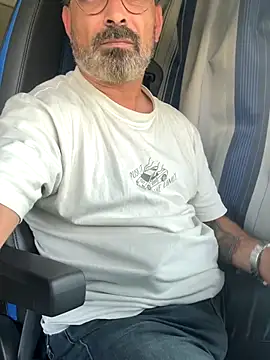 Snapshot of dzhakar chatting on October 1, 2025, 11:25 am dzhakar online show from October 1, 2025, 11:25 am