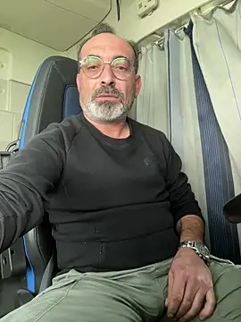 Snapshot of dzhakar chatting on November 4, 2025, 12:09 pm dzhakar online show from November 4, 2025, 12:09 pm