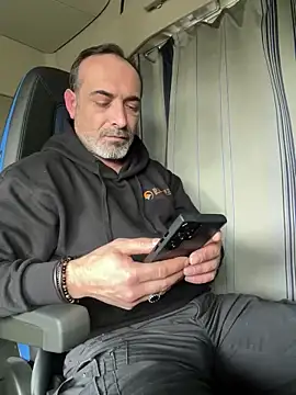 Snapshot of dzhakar chatting on February 27, 2025, 12:34 pm dzhakar online show from February 27, 2025, 12:34 pm