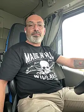 Snapshot of dzhakar chatting on October 17, 2025, 10:07 am dzhakar online show from October 17, 2025, 10:07 am