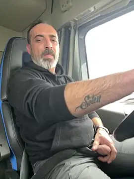 Snapshot of dzhakar chatting on December 9, 2024, 11:58 am dzhakar online show from December 9, 2024, 11:58 am