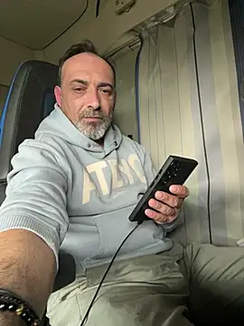 Snapshot of dzhakar chatting on March 13, 2025, 12:56 pm dzhakar online show from March 13, 2025, 12:56 pm