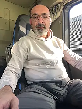 Snapshot of dzhakar chatting on October 30, 2025, 12:03 pm dzhakar online show from October 30, 2025, 12:03 pm