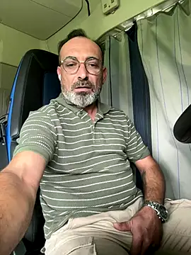 Snapshot of dzhakar chatting on October 15, 2025, 11:51 am dzhakar online show from October 15, 2025, 11:51 am