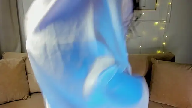 Snapshot of RubyAttwood chatting on November 13, 2025, 11:52 pm RubyAttwood online show from November 13, 2025, 11:52 pm