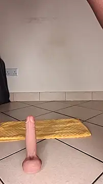 Perqueen online show from December 2, 2025, 12:18 pm