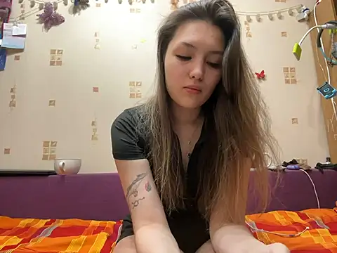 Snapshot of Roni_Cox chatting on February 20, 2025, 9:33 am Roni Cox online show from February 20, 2025, 9:33 am