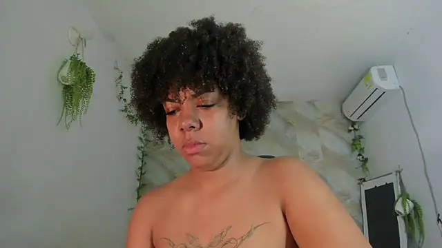 Snapshot of Alika01 chatting on September 9, 2025, 2:37 pm Alika01 online show from September 9, 2025, 2:37 pm