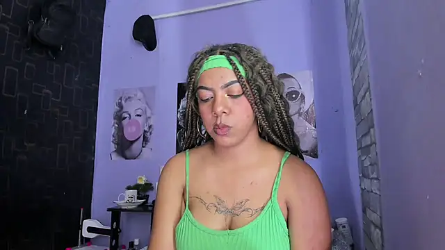 Snapshot of Alika01 chatting on March 17, 2025, 4:22 pm Alika01 online show from March 17, 2025, 4:22 pm