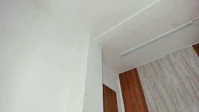 Snapshot of Alika01 chatting on October 20, 2025, 1:33 pm Alika01 online show from October 20, 2025, 1:33 pm