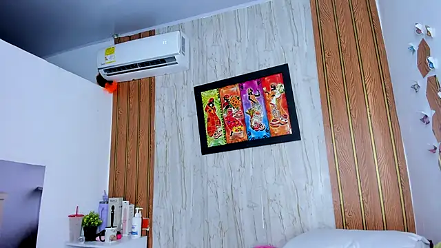 Alika01 online show from March 27, 2026, 1:56 pm