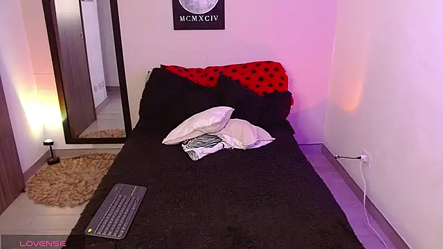 AlexaKimm online show from April 22, 2026, 9:49 am