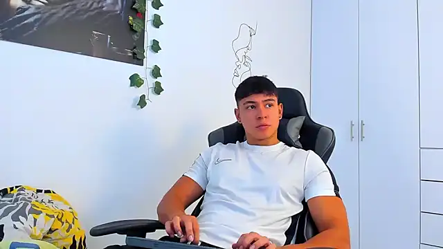 Snapshot of Bray_Kevin chatting on December 16, 2025, 6:23 pm Bray Kevin online show from December 16, 2025, 6:23 pm