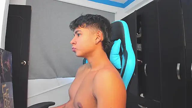 Snapshot of Bray_Kevin chatting on November 6, 2025, 2:43 pm Bray Kevin online show from November 6, 2025, 2:43 pm