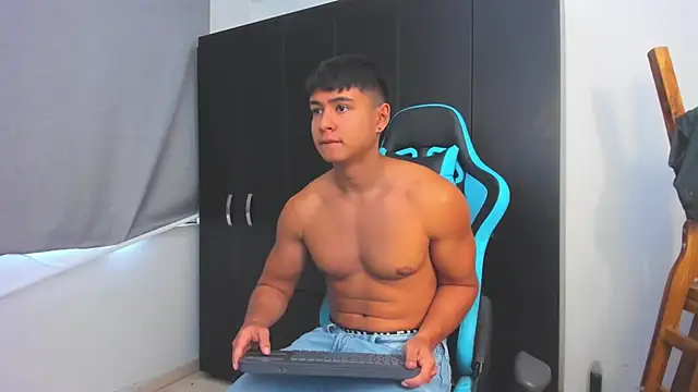 Snapshot of Bray_Kevin chatting on December 18, 2025, 7:40 pm Bray Kevin online show from December 18, 2025, 7:40 pm