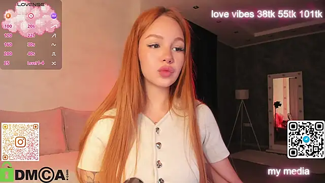 Snapshot of Tracy-Taylor chatting on November 7, 2025, 12:48 am Tracy-Taylor online show from November 7, 2025, 12:48 am