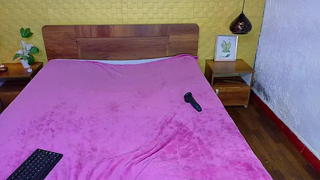 Mrs booty online show from February 6, 2025, 5:19 pm