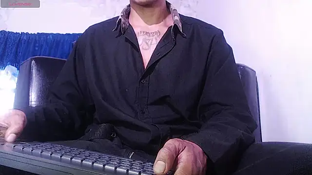 Snapshot of Ryan_coopper chatting on March 12, 2025, 2:56 pm Ryan coopper online show from March 12, 2025, 2:56 pm