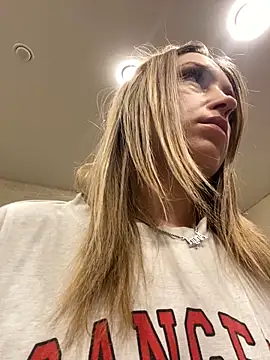 Snapshot of StasyWood chatting on February 17, 2025, 1:36 am StasyWood online show from February 17, 2025, 1:36 am