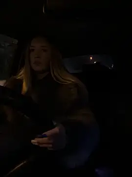 Snapshot of StasyWood chatting on December 2, 2025, 1:50 am StasyWood online show from December 2, 2025, 1:50 am