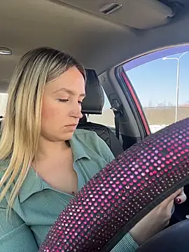 StasyWood online show from April 9, 2026, 6:19 am