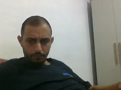 Snapshot of Pauzuudo01 chatting on October 23, 2025, 10:08 pm Pauzuudo01 online show from October 23, 2025, 10:08 pm