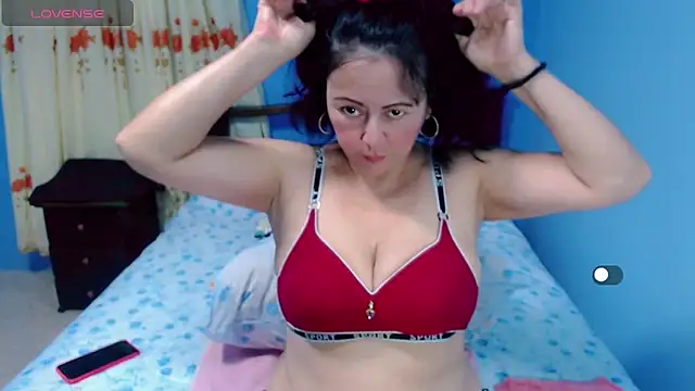 Snapshot of Lily_Benet1 chatting on May 7, 2026, 3:00 am Lily Benet1 online show from May 7, 2026, 3:00 am