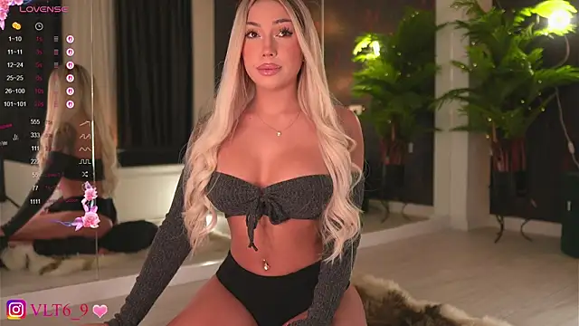 Snapshot of violettabunny03 chatting on October 28, 2025, 11:58 pm violettabunny03 online show from October 28, 2025, 11:58 pm