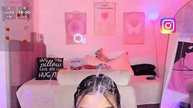 Hinataw33d01 online show from November 27, 2025, 1:50 am