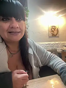 Snapshot of Sensualmente333 chatting on July 14, 2026, 11:38 am Sensualmente333 online show from July 14, 2026, 11:38 am