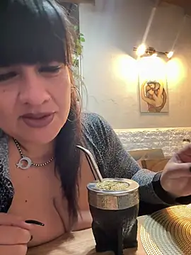 Snapshot of Sensualmente333 chatting on July 27, 2026, 12:56 pm Sensualmente333 online show from July 27, 2026, 12:56 pm