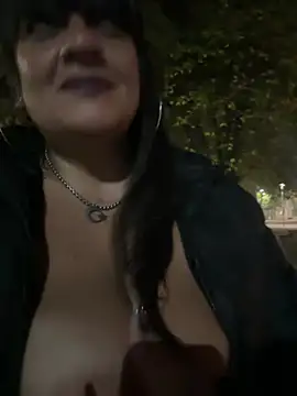 Snapshot of Sensualmente333 chatting on April 25, 2026, 2:58 am Sensualmente333 online show from April 25, 2026, 2:58 am