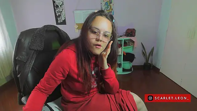 Snapshot of Scarletleon77 chatting on January 30, 2025, 4:24 pm Scarletleon77 online show from January 30, 2025, 4:24 pm